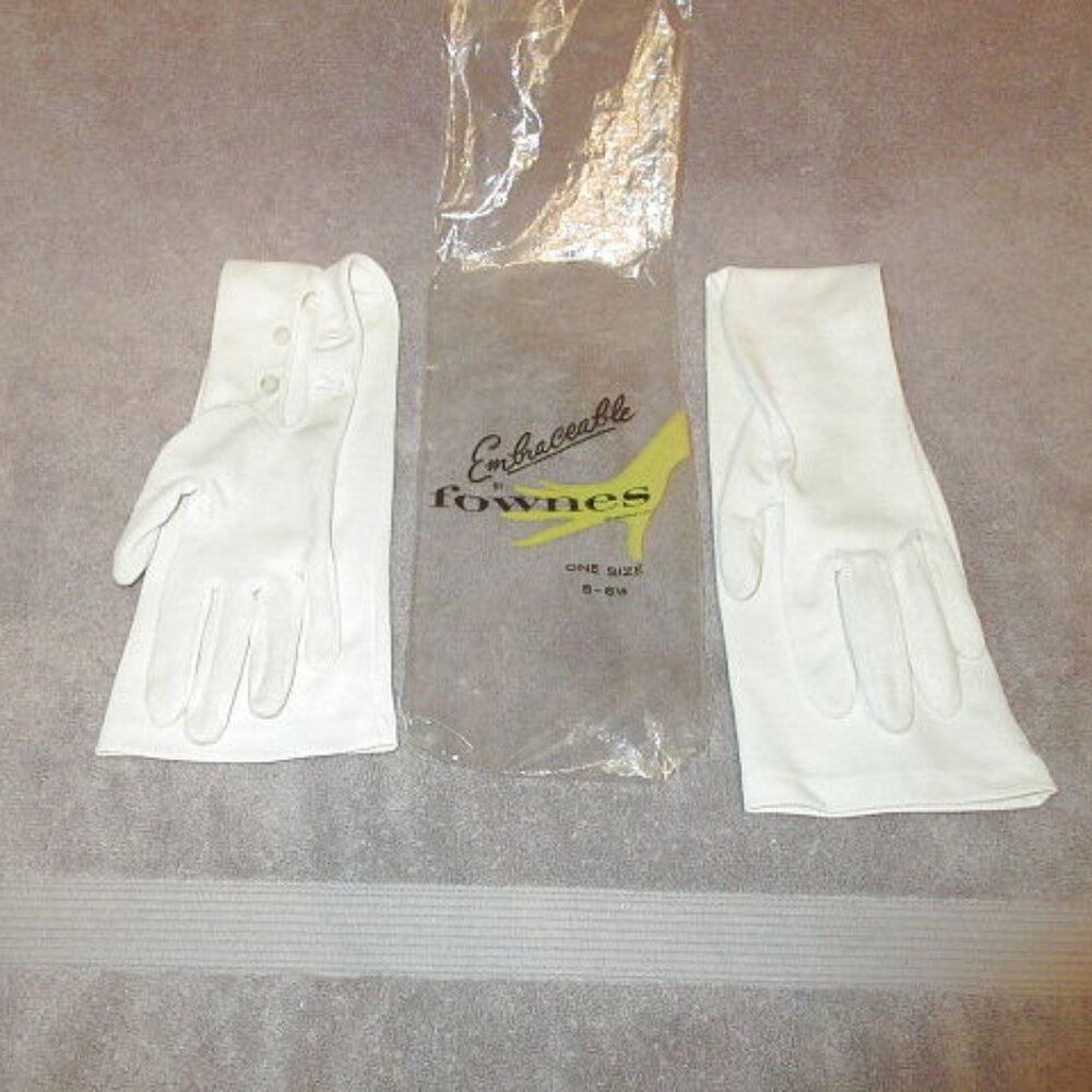 Vtg Long Satin Opera Gloves OS Formal Elegant Evening Wear Hollywood Regency 70s